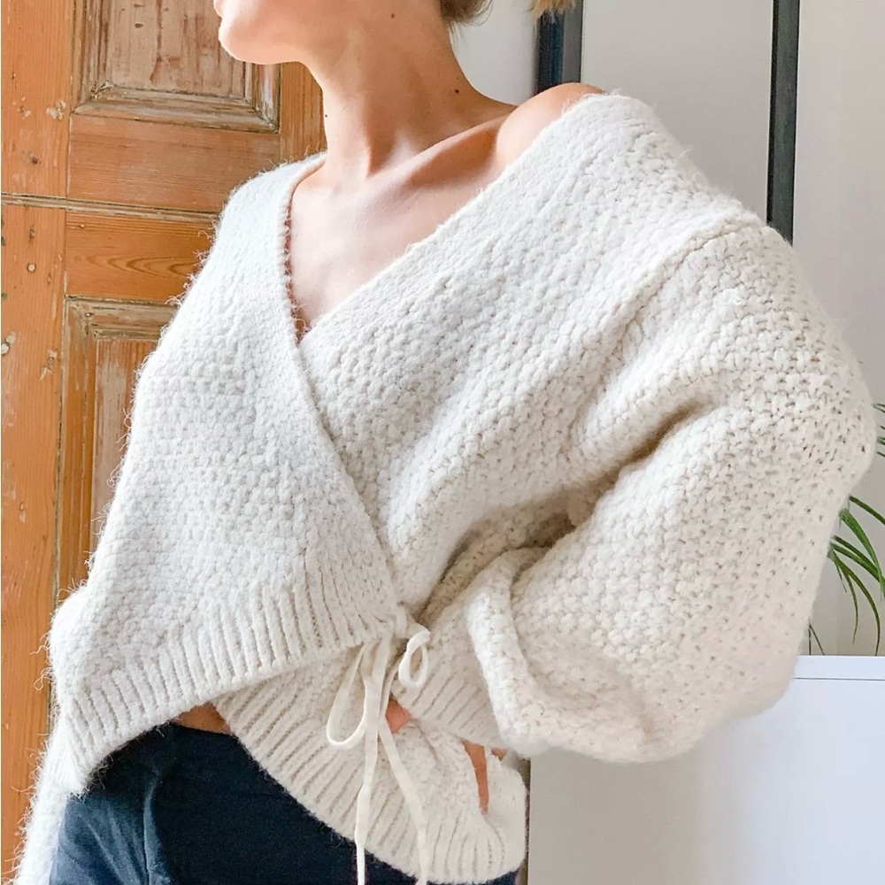 NWT! Retail $80 TOPSHOP New Sweater